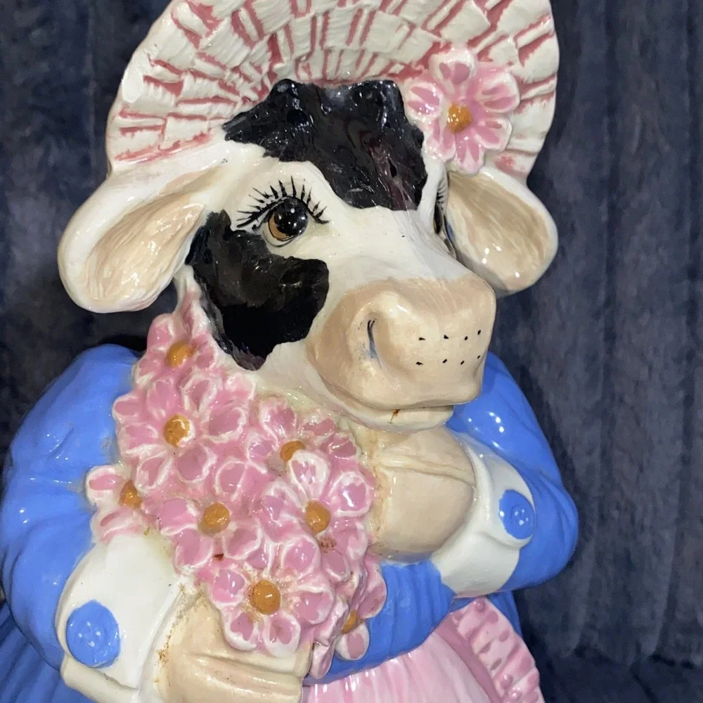 VINTAGE RARE COW COOKIE JAR GOWN BONNET APRON Possible McCoy Unmarked Read descp
